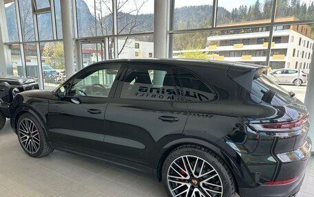 Porsche Cayenne III, 2025 год, 18 290 000 рублей, 6 фотография