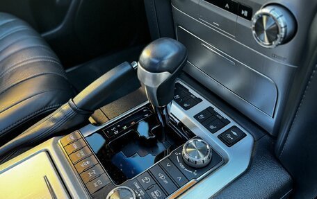 Toyota Land Cruiser 200, 2020 год, 9 500 000 рублей, 20 фотография