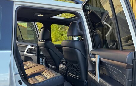 Toyota Land Cruiser 200, 2020 год, 9 500 000 рублей, 28 фотография