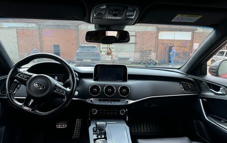 KIA Stinger I, 2018 год, 2 700 000 рублей, 6 фотография