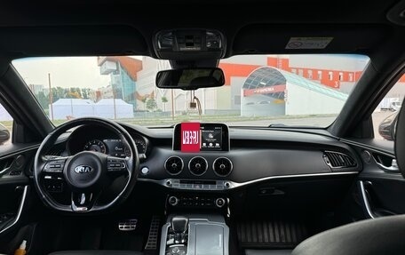 KIA Stinger I, 2018 год, 2 700 000 рублей, 10 фотография