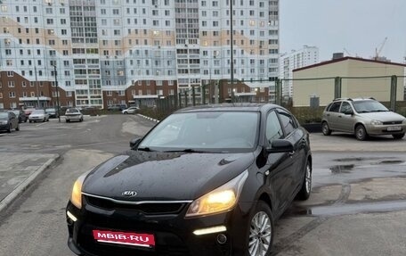 KIA Rio IV, 2018 год, 1 100 000 рублей, 2 фотография