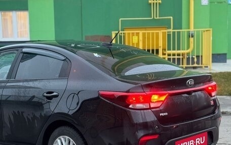 KIA Rio IV, 2018 год, 1 100 000 рублей, 6 фотография