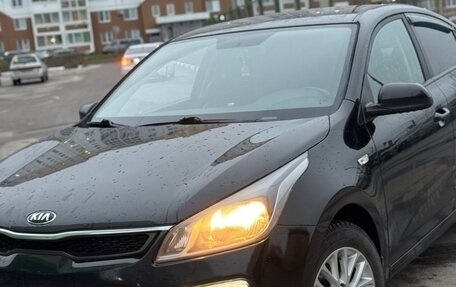 KIA Rio IV, 2018 год, 1 100 000 рублей, 5 фотография