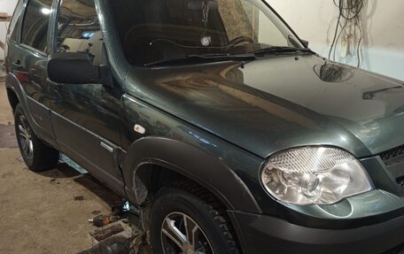 Chevrolet Niva I рестайлинг, 2011 год, 550 000 рублей, 3 фотография