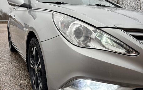 Hyundai Sonata VI, 2011 год, 980 000 рублей, 3 фотография