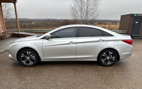 Hyundai Sonata VI, 2011 год, 980 000 рублей, 4 фотография