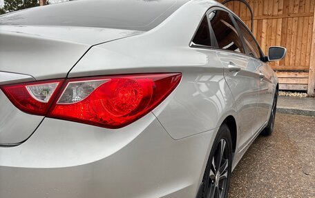 Hyundai Sonata VI, 2011 год, 980 000 рублей, 7 фотография