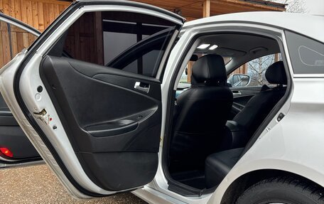 Hyundai Sonata VI, 2011 год, 980 000 рублей, 9 фотография