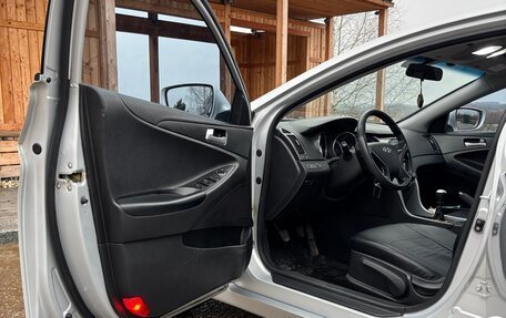 Hyundai Sonata VI, 2011 год, 980 000 рублей, 11 фотография