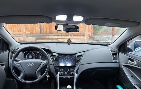 Hyundai Sonata VI, 2011 год, 980 000 рублей, 15 фотография