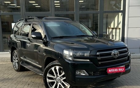 Toyota Land Cruiser 200, 2015 год, 4 900 000 рублей, 2 фотография