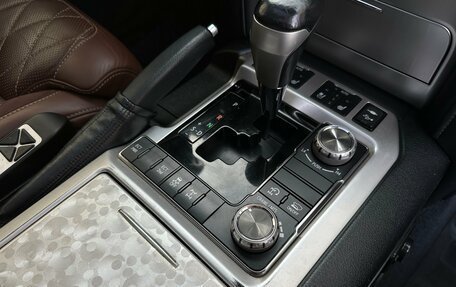 Toyota Land Cruiser 200, 2015 год, 4 900 000 рублей, 28 фотография