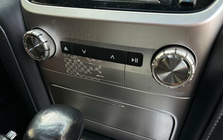 Toyota Land Cruiser 200, 2015 год, 4 900 000 рублей, 26 фотография