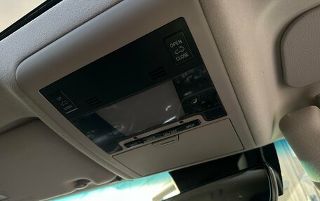 Toyota Land Cruiser 200, 2015 год, 4 900 000 рублей, 31 фотография