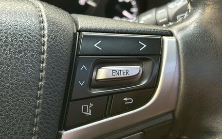 Toyota Land Cruiser 200, 2015 год, 4 900 000 рублей, 39 фотография