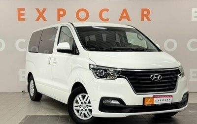 Hyundai H-1 II рестайлинг, 2018 год, 2 900 000 рублей, 1 фотография