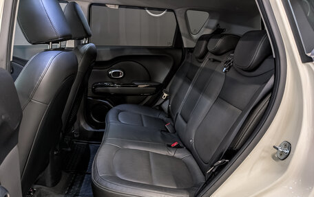 KIA Soul II рестайлинг, 2017 год, 1 700 000 рублей, 18 фотография