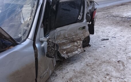 Honda CR-V IV, 2001 год, 140 000 рублей, 2 фотография