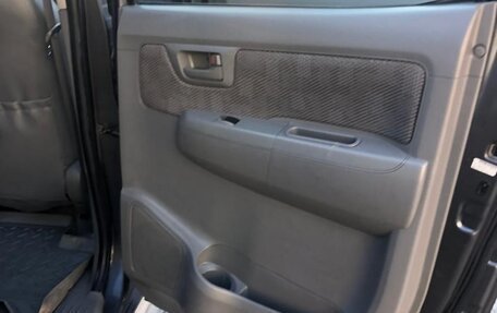 Toyota Hilux VII, 2010 год, 2 800 000 рублей, 11 фотография