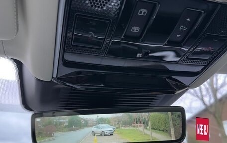 Land Rover Range Rover IV рестайлинг, 2022 год, 20 000 000 рублей, 13 фотография