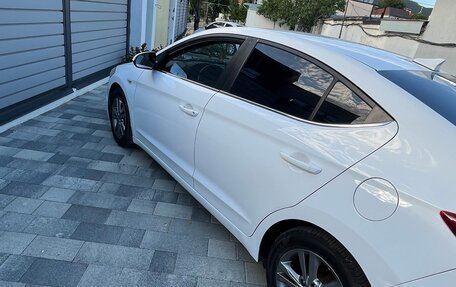 Hyundai Elantra VI рестайлинг, 2017 год, 1 320 000 рублей, 8 фотография