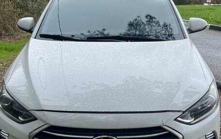 Hyundai Elantra VI рестайлинг, 2017 год, 1 320 000 рублей, 3 фотография