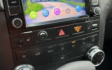 Volkswagen Touareg III, 2005 год, 865 000 рублей, 18 фотография