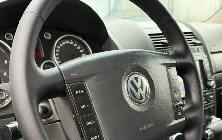 Volkswagen Touareg III, 2005 год, 865 000 рублей, 15 фотография