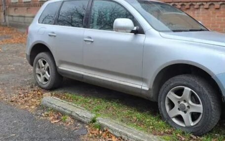 Volkswagen Touareg III, 2003 год, 550 000 рублей, 4 фотография