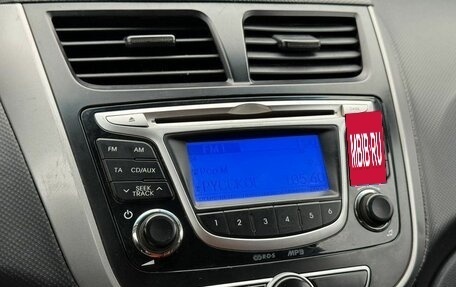 Hyundai Solaris II рестайлинг, 2013 год, 725 000 рублей, 13 фотография