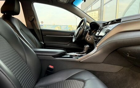 Toyota Camry, 2018 год, 2 450 000 рублей, 7 фотография