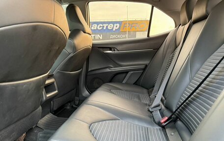 Toyota Camry, 2018 год, 2 450 000 рублей, 13 фотография