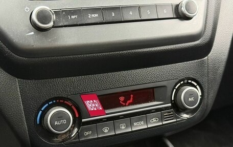 KIA Rio III рестайлинг, 2015 год, 1 065 000 рублей, 16 фотография