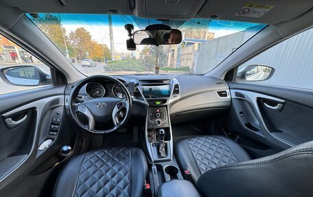 Hyundai Elantra V, 2015 год, 970 000 рублей, 12 фотография