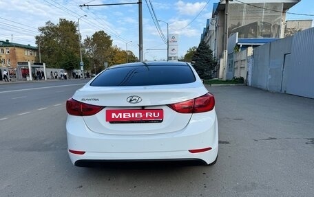 Hyundai Elantra V, 2015 год, 970 000 рублей, 4 фотография