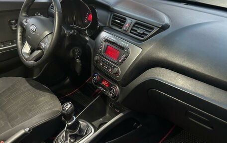 KIA Rio III рестайлинг, 2012 год, 650 000 рублей, 18 фотография