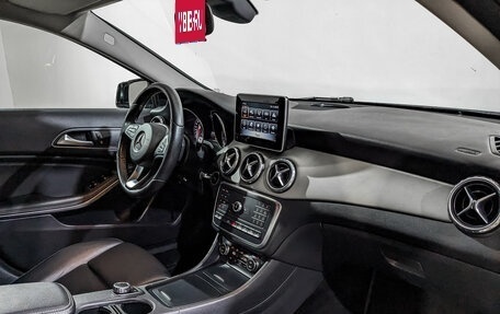 Mercedes-Benz GLA, 2016 год, 2 300 000 рублей, 13 фотография