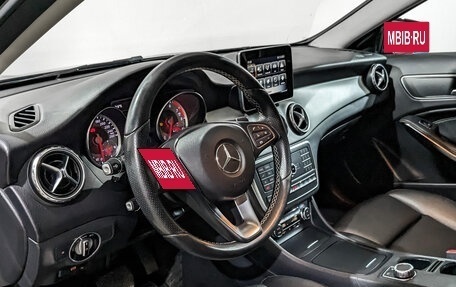 Mercedes-Benz GLA, 2016 год, 2 300 000 рублей, 15 фотография