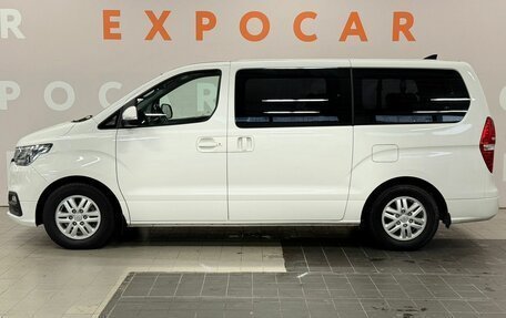 Hyundai H-1 II рестайлинг, 2018 год, 2 900 000 рублей, 8 фотография