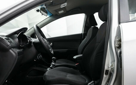 KIA Rio III рестайлинг, 2016 год, 995 000 рублей, 10 фотография