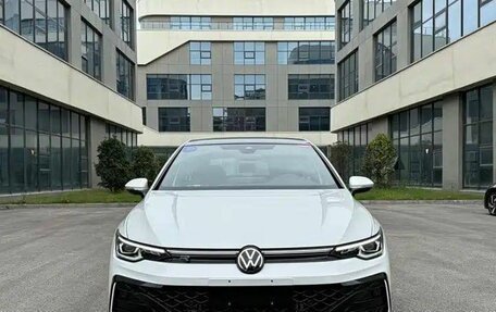 Volkswagen Golf VIII, 2025 год, 3 690 000 рублей, 2 фотография
