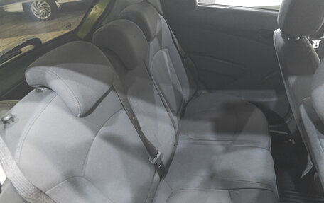 Chevrolet Spark III, 2011 год, 449 000 рублей, 18 фотография