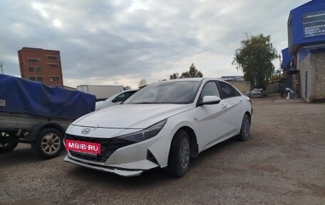 Hyundai Elantra, 2021 год, 1 140 000 рублей, 3 фотография