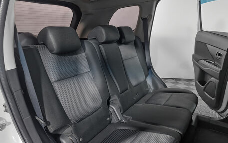 Mitsubishi Outlander III рестайлинг 3, 2017 год, 1 699 000 рублей, 19 фотография