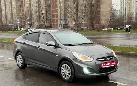 Hyundai Solaris II рестайлинг, 2012 год, 530 000 рублей, 6 фотография