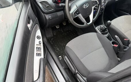 Hyundai Solaris II рестайлинг, 2012 год, 530 000 рублей, 15 фотография