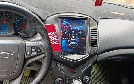 Chevrolet Cruze II, 2010 год, 650 000 рублей, 7 фотография