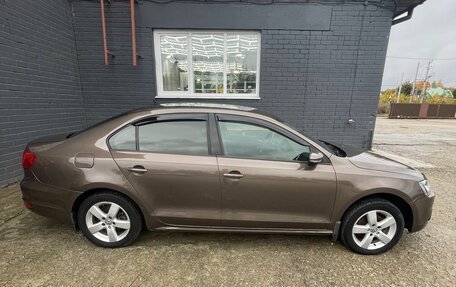 Volkswagen Jetta VI, 2011 год, 630 000 рублей, 8 фотография