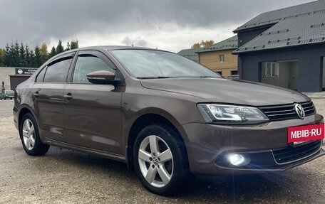 Volkswagen Jetta VI, 2011 год, 630 000 рублей, 5 фотография